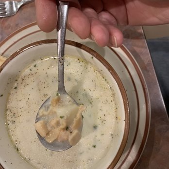 Lee's Restaurant - Plenty of clams in the chowder - American Near Me - Kilmarnock, Virginia