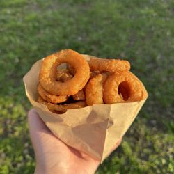 Tommy's Burger Co - Onion rings