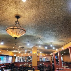 Pie@Trios - Love those stained glass light shades