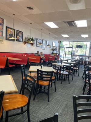 Ronnie's Burgers by null