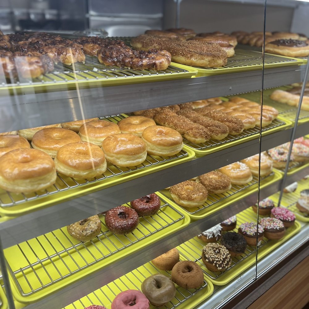 Top Donut - Delicious donuts - Donuts Near Me - Granada Hills, California
