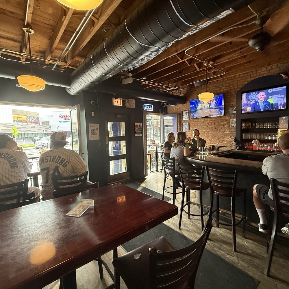 Beck's Chicago - Great ambiance - Pubs Near Me - Chicago, Illinois Beck's Chicago - Great ambiance - Pubs Near Me - Chicago, Illinois
