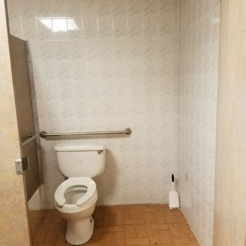 Dragon Buffet - toliet - Buffets Near Me - Shreveport, Louisiana