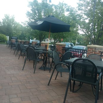 Emmett's Brewing Co - Great outside patio - Bars Near Me - Palatine, Illinois