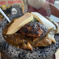 Que Pasa Mexican Cafe - Molcajete Combo