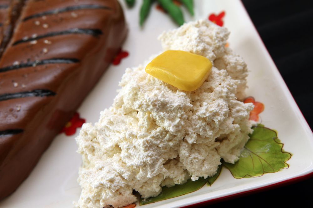 The Cake Dealer Logo