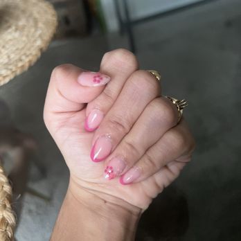 Lucky Nail & Spa 2 - Nail Salons Near Me - Wappingers Falls, New York