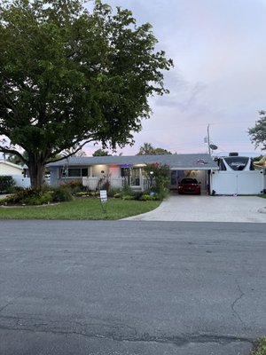 Royal Blue Roofing Logo