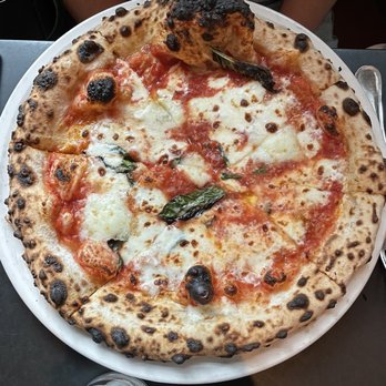 Pasquale Jones - Margarita pizza - Italian Near Me - New York, New York Pasquale Jones - Margarita pizza - Italian Near Me - New York, New York