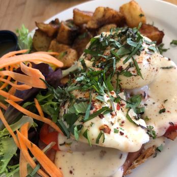 Jax - Classy Benny - Breakfast & Brunch Near Me - Ottawa, Ontario