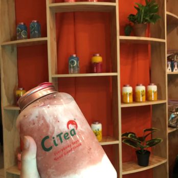 Pawfect Drinks - Strawberry slush with coconut milk - Bubble Tea Near Me - San Gabriel, California