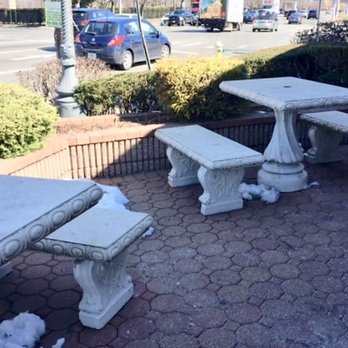 Cafe Baci - Outdoor patio next to noisy, very busy Old Country Road - Italian Near Me - Westbury, New York