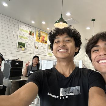 Juice It Up! - Juice Bars & Smoothies Near Me - Clovis, California