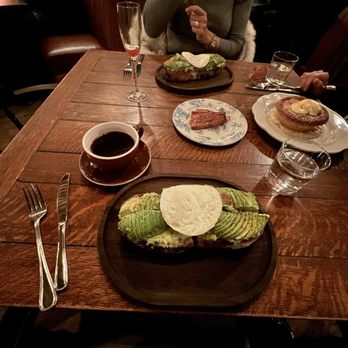 Armitage Alehouse - Avocado Toast - Pubs Near Me - Chicago, Illinois Armitage Alehouse - Avocado Toast - Pubs Near Me - Chicago, Illinois