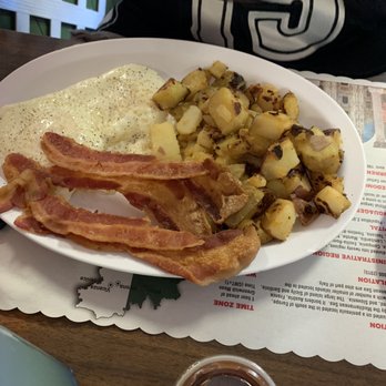 The Huddle - Hubby's breakfast - American Near Me - San Diego, California The Huddle - Hubby's breakfast - American Near Me - San Diego, California