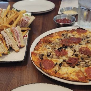 Harry & Izzy's - Turkey Club and Downtown Pizza (thin crust) - Steakhouses Near Me - Indianapolis, Indiana Harry & Izzy's - Turkey Club and Downtown Pizza (thin crust) - Steakhouses Near Me - Indianapolis, Indiana