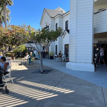 Bear Coast Coffee - Outside seating area facing grassy plaza - Coffee & Tea Near Me - Dana Point, California Bear Coast Coffee - Outside seating area facing grassy plaza - Coffee & Tea Near Me - Dana Point, California