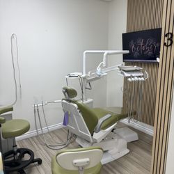 Hillcrest Dental Studio
