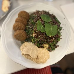 The Union Kitchen - Falafel Bowl - the lentil salad is absolutely incredible.