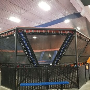 Sky Zone Trampoline Park - AUG 2019 - Trampoline Parks Near Me - Vancouver, Washington Sky Zone Trampoline Park - AUG 2019 - Trampoline Parks Near Me - Vancouver, Washington