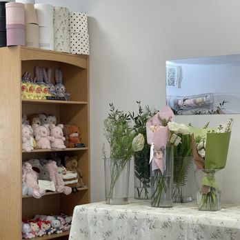 First Bouquet Cottage - Florists Near Me - Santa Clara, California First Bouquet Cottage - Florists Near Me - Santa Clara, California