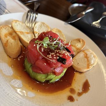 Black Sheep Brasserie - Tuna tartar - good - New American Near Me - San Jose, California