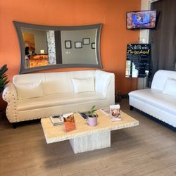 The Salt Room - Waiting lounge