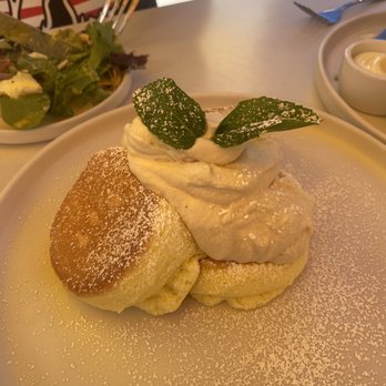 Flipper's - Flipper's pancakes - Pancakes Near Me - West Hollywood, California