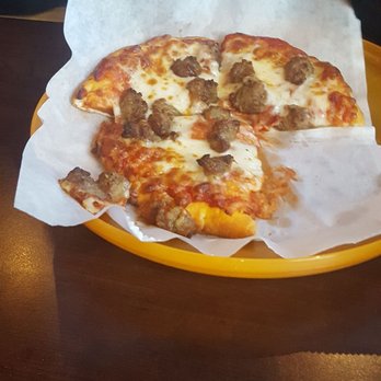 Shifflet's Bar & Riverside Grille - Kids pizza - Beer, Wine & Spirits Near Me - Spring Green, Wisconsin