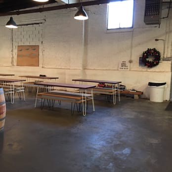 Finback Brewery - Tasting room - Breweries Near Me - Ridgewood, New York