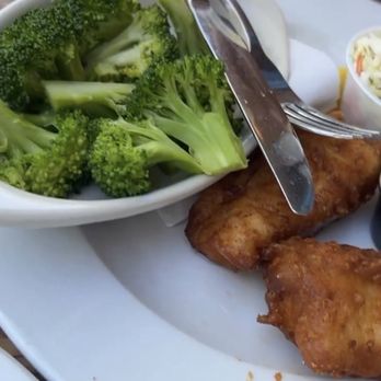 Vintage Brewing - Battered cod with broccoli - Breweries Near Me - Madison, Wisconsin