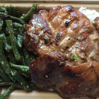 Blurr Kitchen - Steam rice with chicken and garlic green beans from their Meal Plan menu. - Asian Fusion Near Me - Santa Clara, California