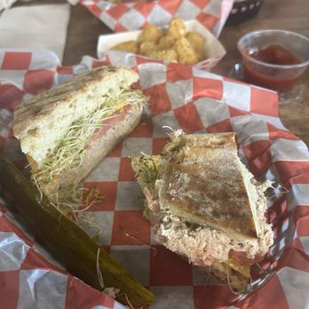 Noda Bodega - Tuna melt - Beer, Wine & Spirits Near Me - Charlotte, North Carolina Noda Bodega - Tuna melt - Beer, Wine & Spirits Near Me - Charlotte, North Carolina