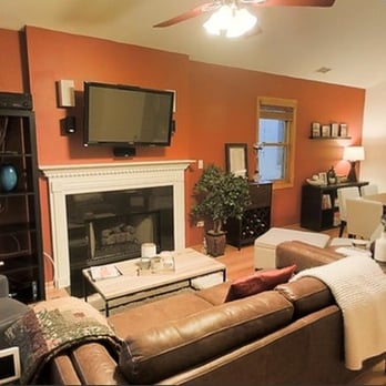 Chicago Painters - Living room before - Painters Near Me - Chicago, Illinois