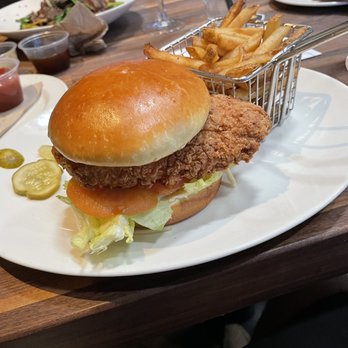 Yard House - Fried Chicken Sandwich - Bars Near Me - Roseville, California Yard House - Fried Chicken Sandwich - Bars Near Me - Roseville, California