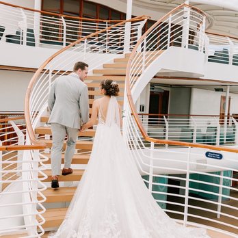 Luxe Lace Bridal Studio - Bridal Near Me - Seattle, Washington
