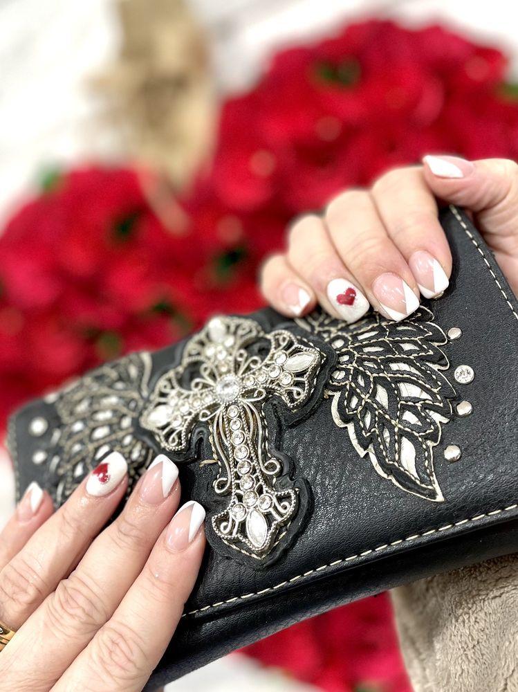 Foxy Nails