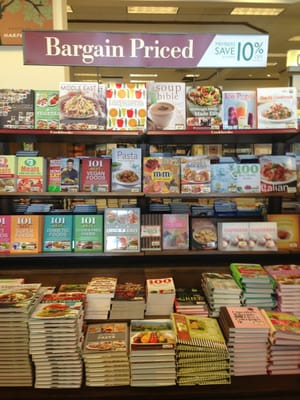 Barnes & Noble by null