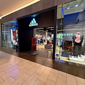 adidas - Shoe Stores Near Me - Los Cerritos, California