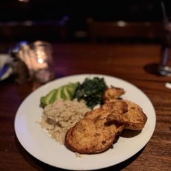 B.J. Ryan's - Grilled chicken with brown rice and spinach
