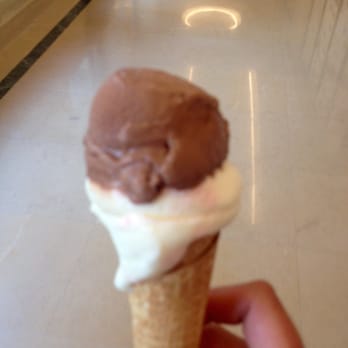 Glaces Capri - Glaces vanille-chocolat au bureau! - Ice Cream & Frozen Yogurt Near Me - Anderlecht, BRU