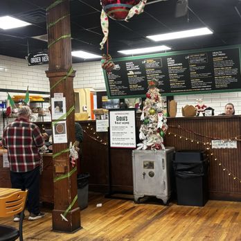 Gioia's Deli - Delis Near Me - Saint Louis, Missouri