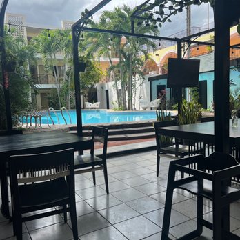Agustín Gusto - Courtyard dining - Mexican Near Me - Valladolid, YUC