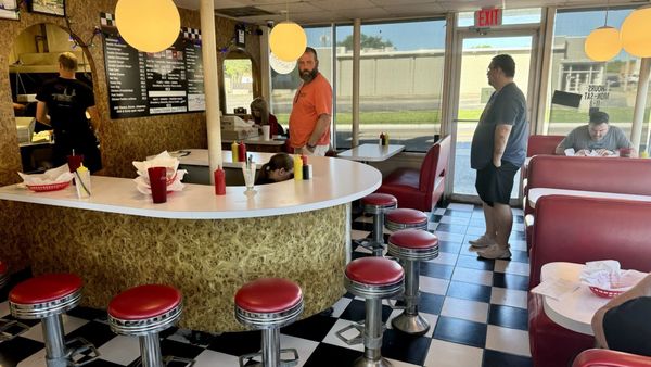 Bobo's Drive In by null