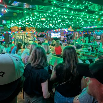 Moosehead Grill - Inside dining - American Near Me - Charlotte, North Carolina