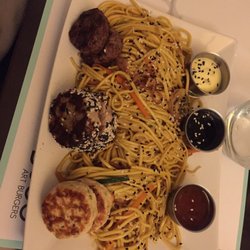 BUGO Art Burgers - Las hamburguesas orientales