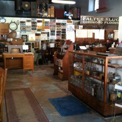 Ray’s Vintage Market - Much bigger than this photo makes it appear