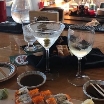 Mine Oyster - Excellent fresh sushi. - Live/Raw Food Near Me - Boothbay Harbor, Maine