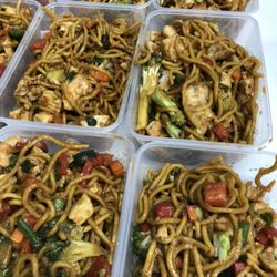 Chews on Hughes - Chicken & Veg Stirfry