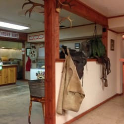 Pappy's Bar-B-Que & Catering - Very nice place just like when we were kids.